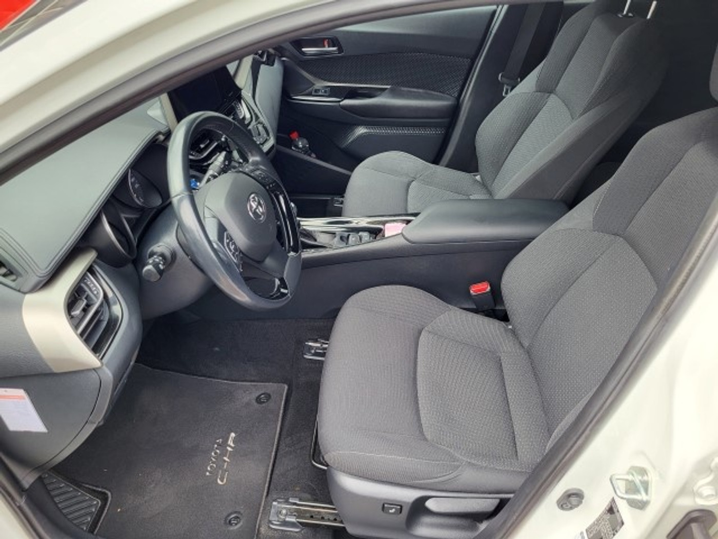 Foto van Toyota C-hr