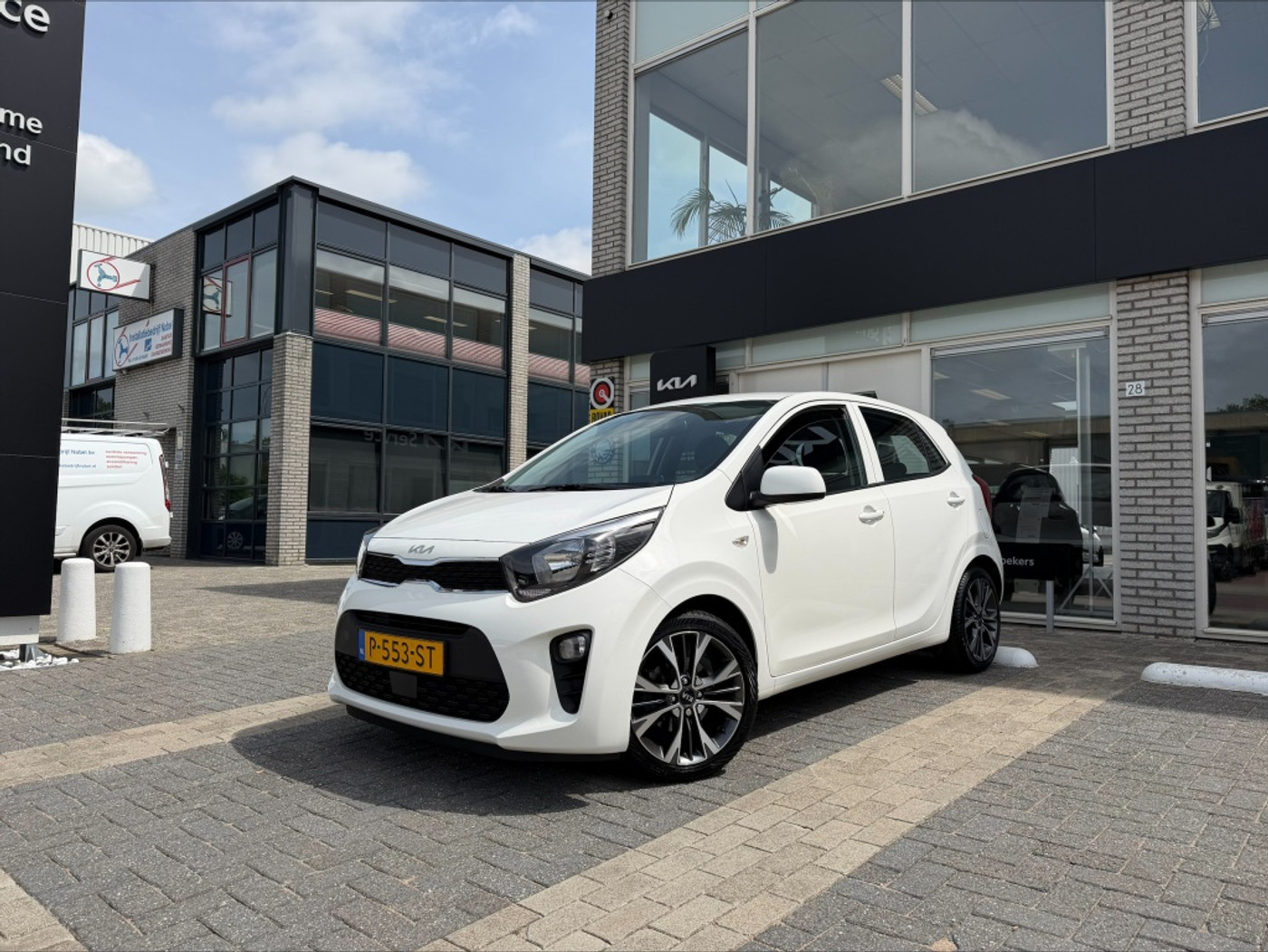 Kia Picanto 1.0i DynamicLine 5drs. +Sportieve auto+ 2022 - voorkant