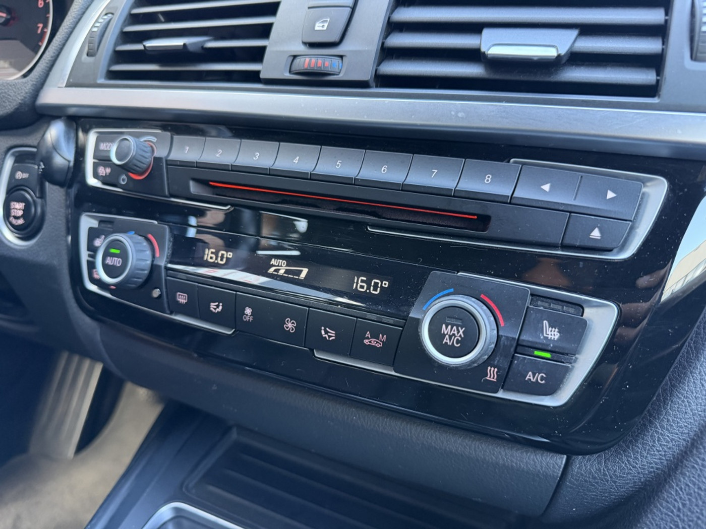 Foto van BMW 330i