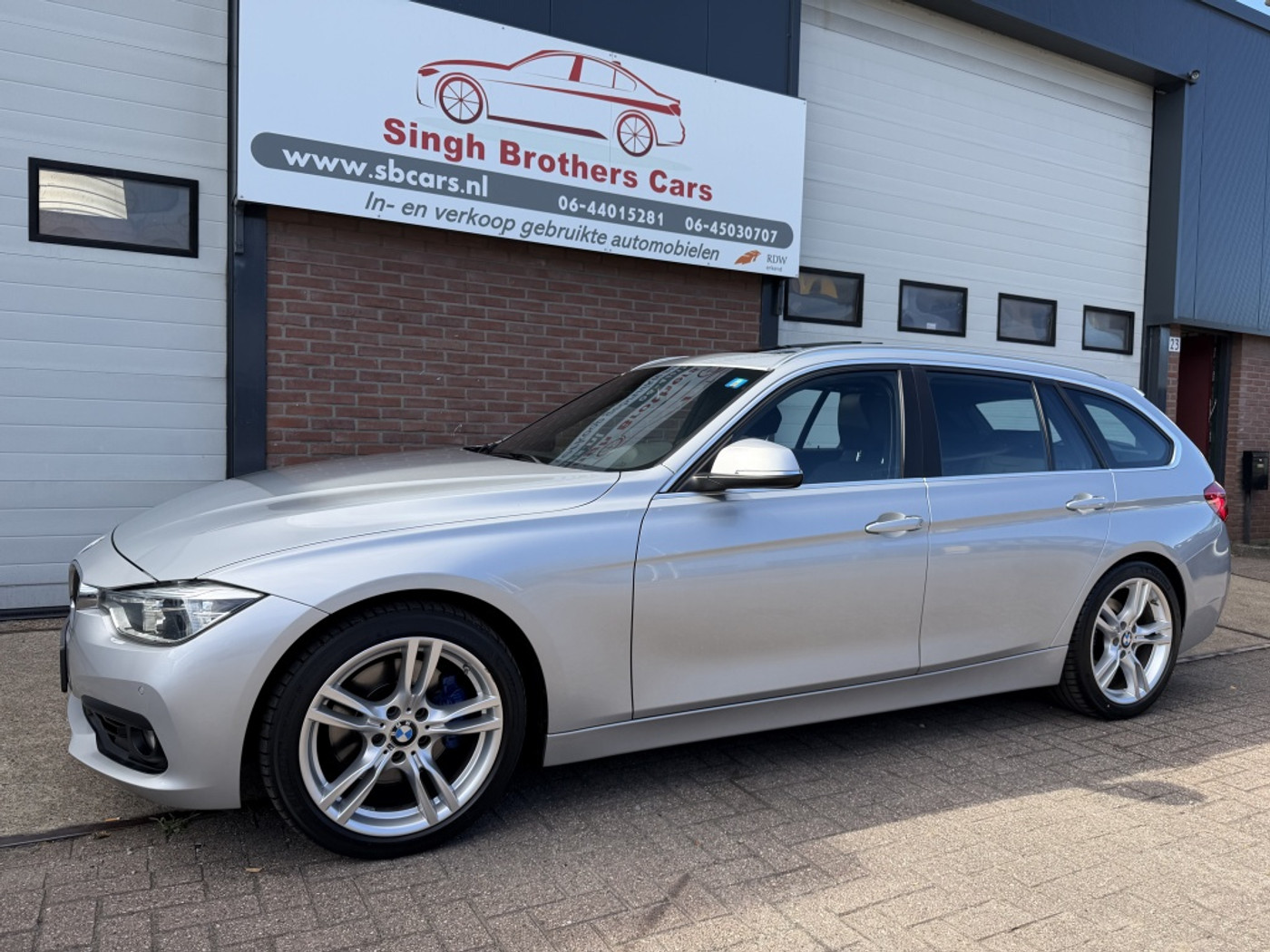 Foto van BMW 330i