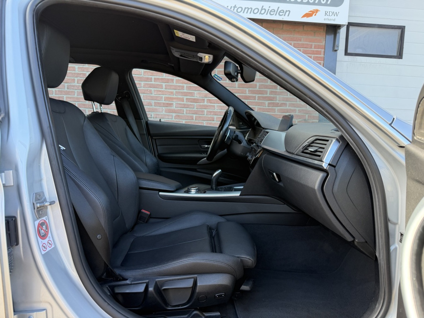 Foto van BMW 330i