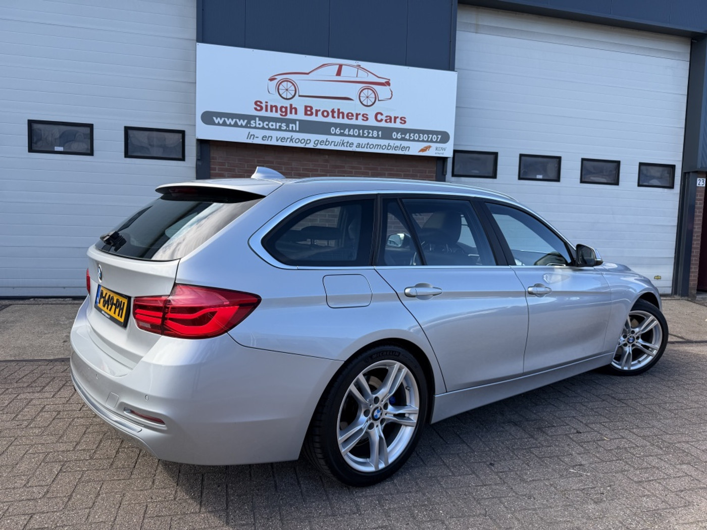 Foto van BMW 330i