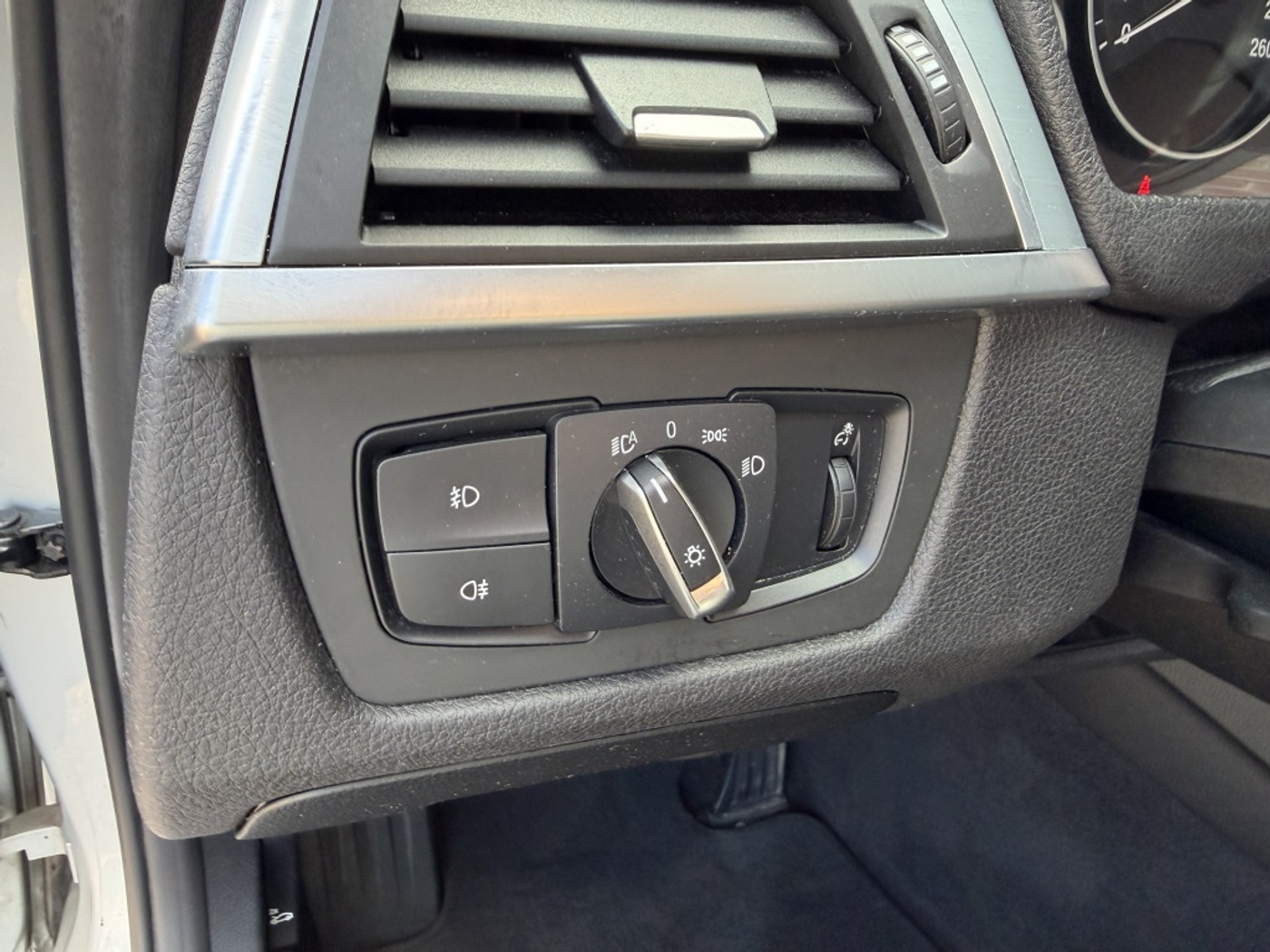 Foto van BMW 330i