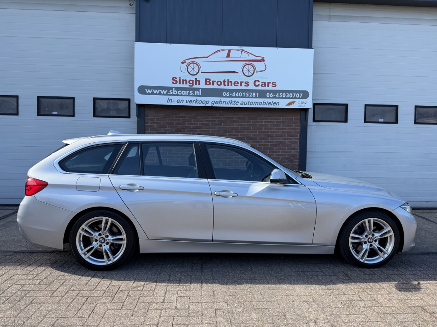 Foto van BMW 330i