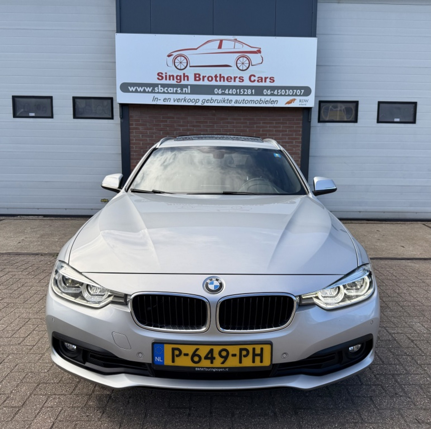 Foto van BMW 330i