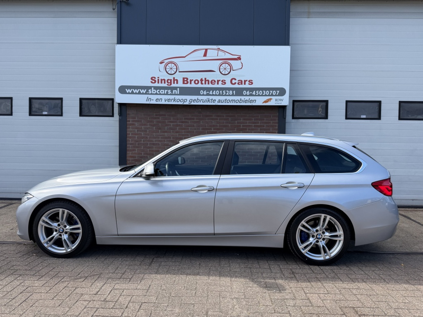 Foto van BMW 330i