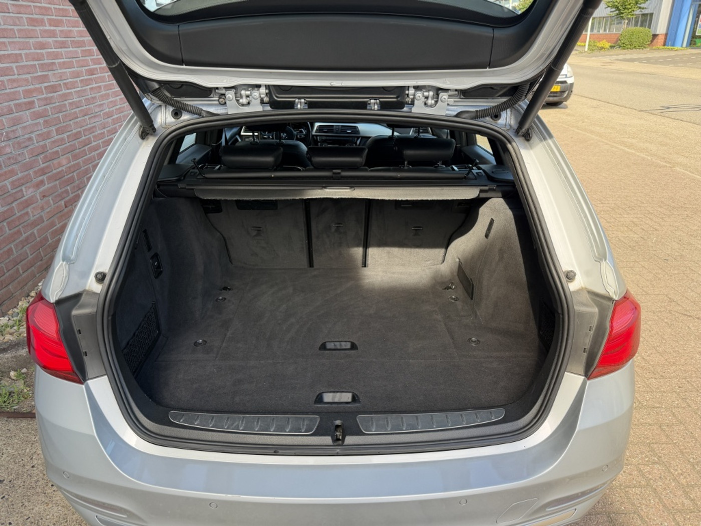 Foto van BMW 330i