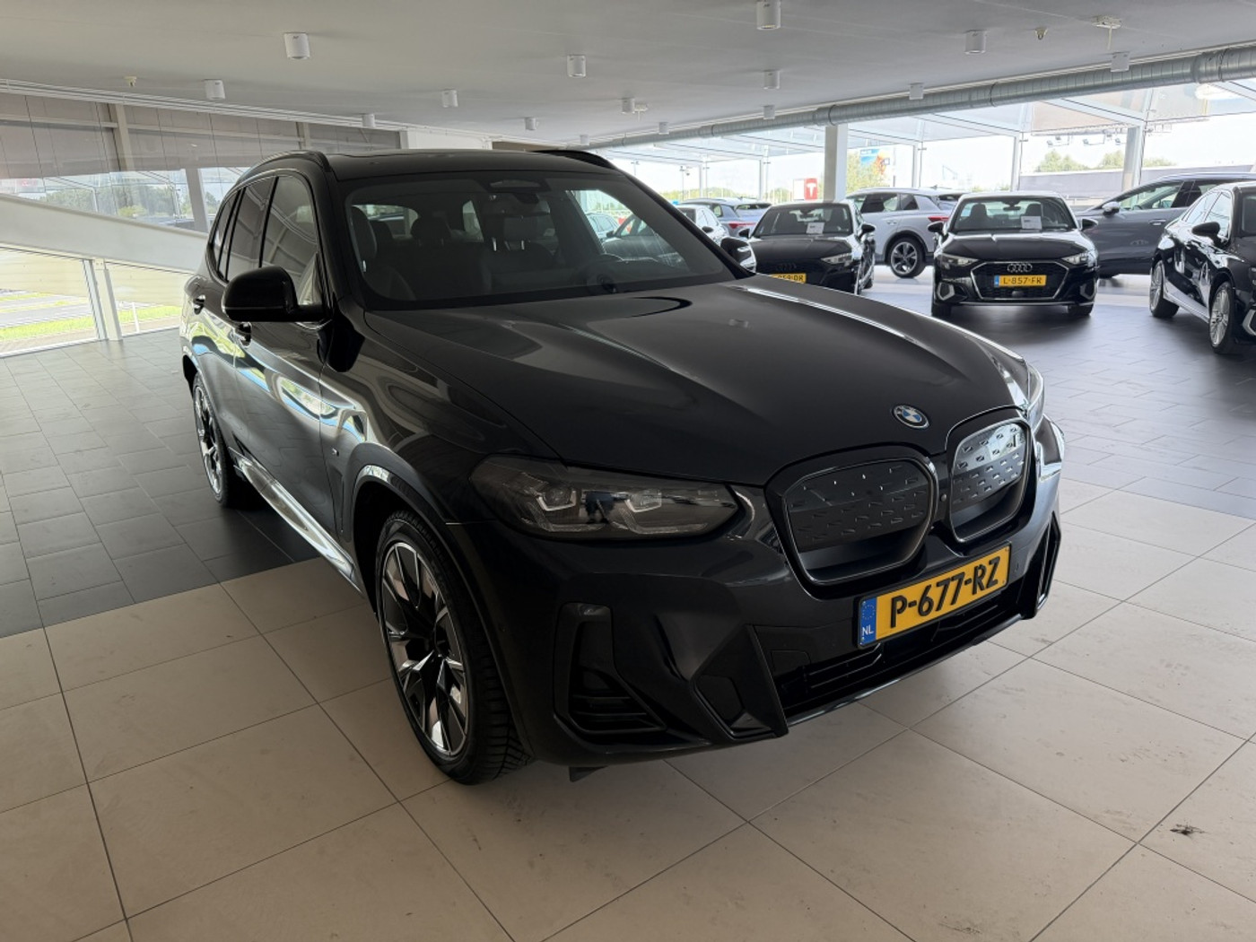 Foto van BMW Ix3
