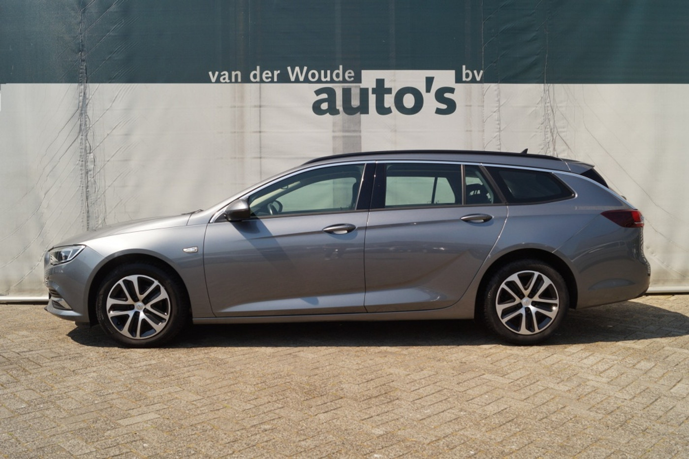 Opel Insignia Sports Tourer Sports Tourer 1.6 CDTI Edition -ECC-PDC-NAVI- 2018 - voorkant