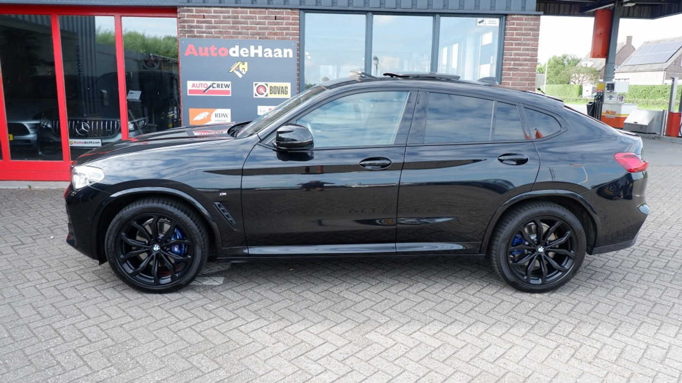 Foto van BMW X4 Xdrive30i