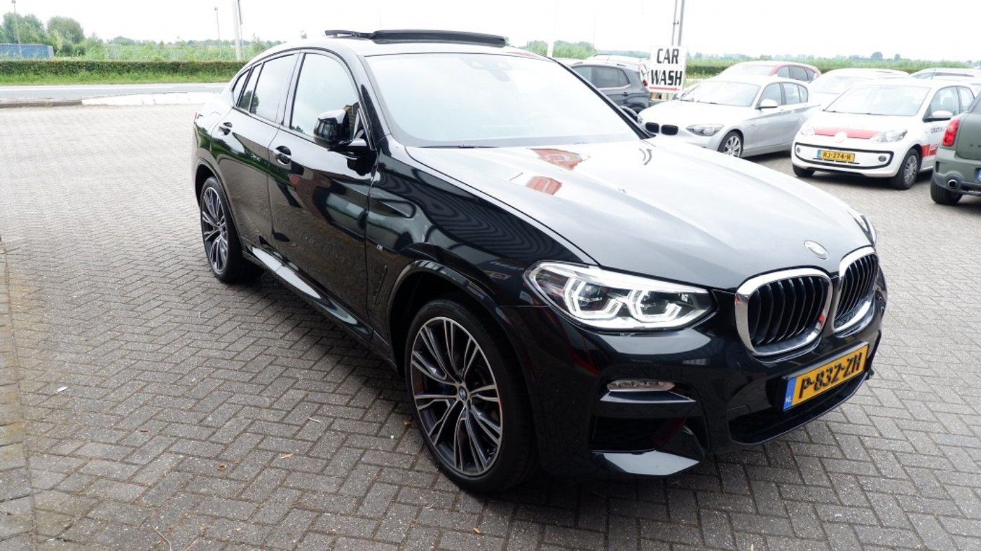 Foto van BMW X4 Xdrive30i