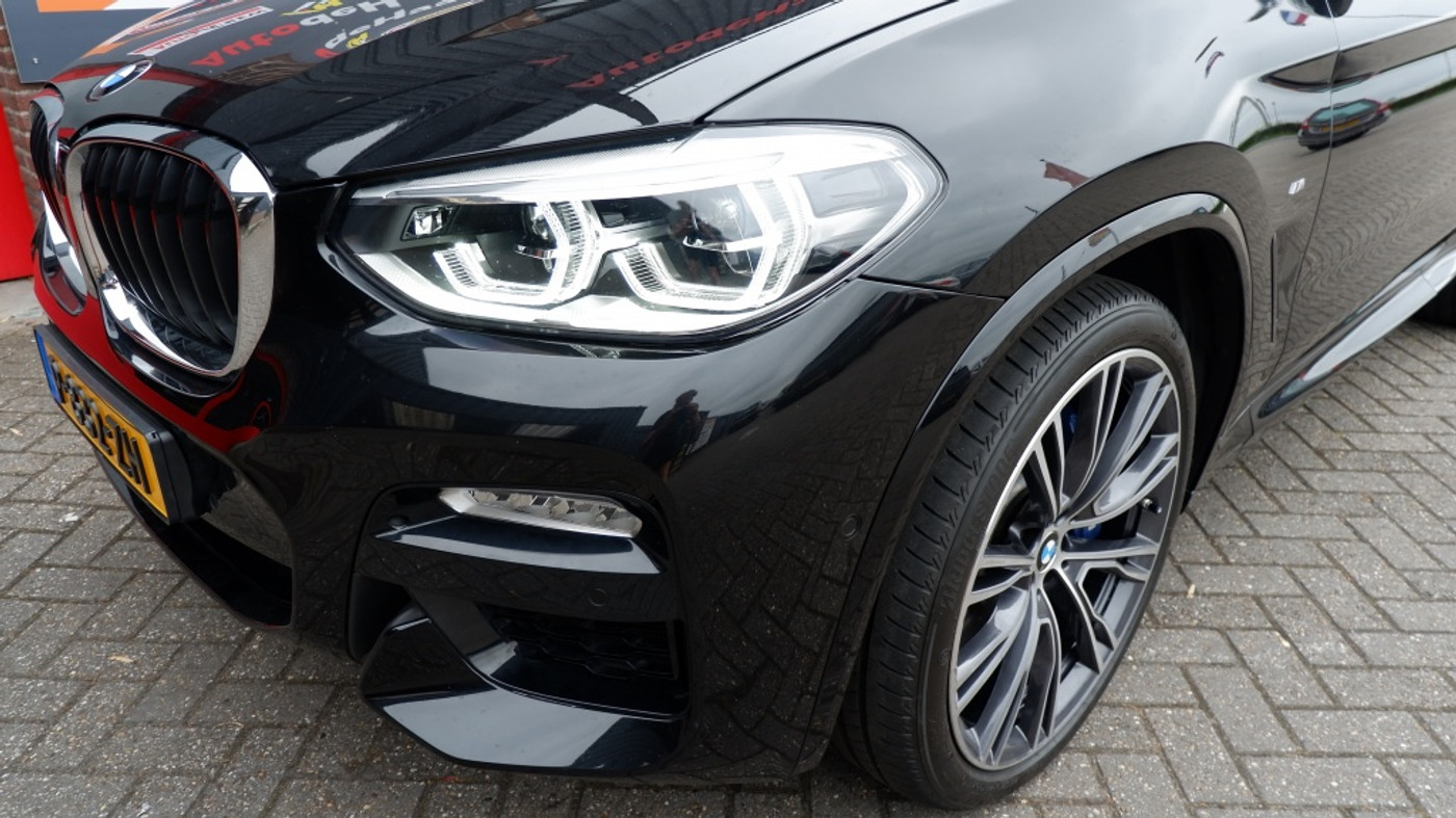 Foto van BMW X4 Xdrive30i
