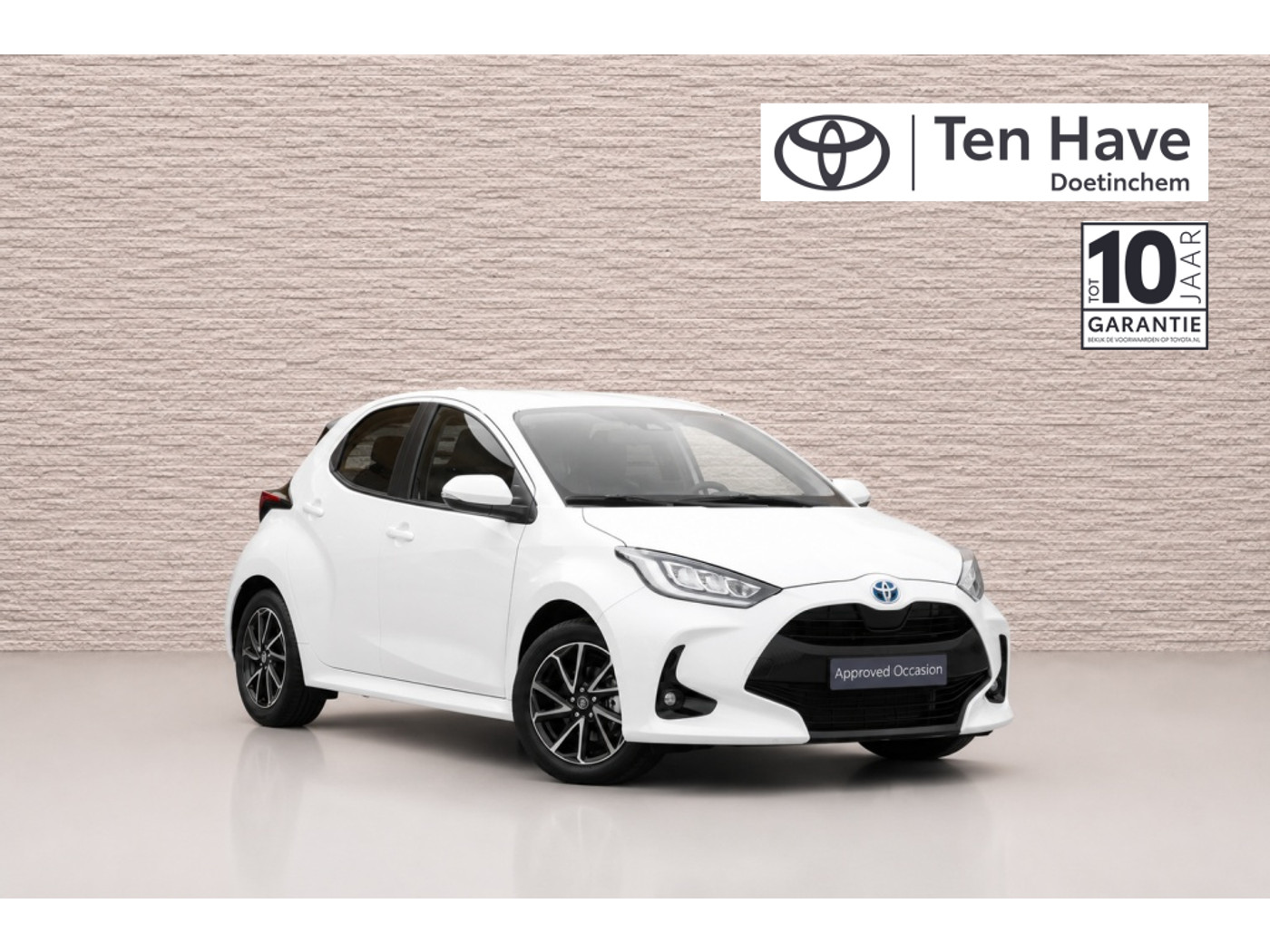 Toyota Toyota Yaris 1.5 Hybrid 115PK Dynamic Automaat | Apple Carplay / Android auto | Achteruitrij camera |  4,2” digitaal instrumentenpaneel ‘Binocular’ | Ramen, elektrisch bedienbaar voor en achter | Smart Entry met s 2022 - voorkant