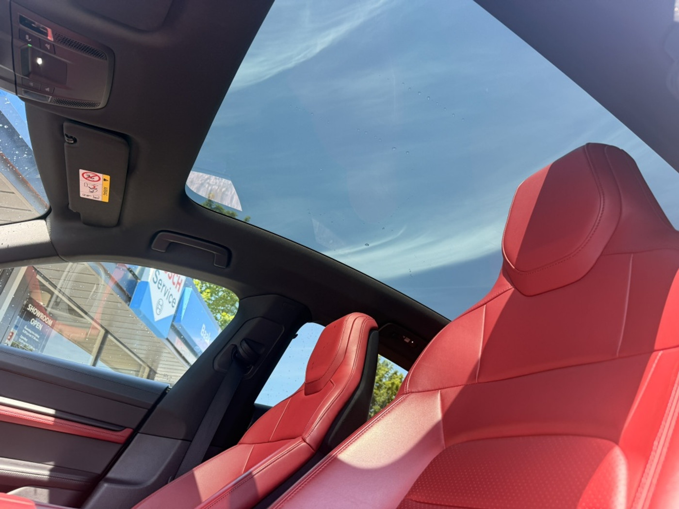 Foto van Porsche Taycan