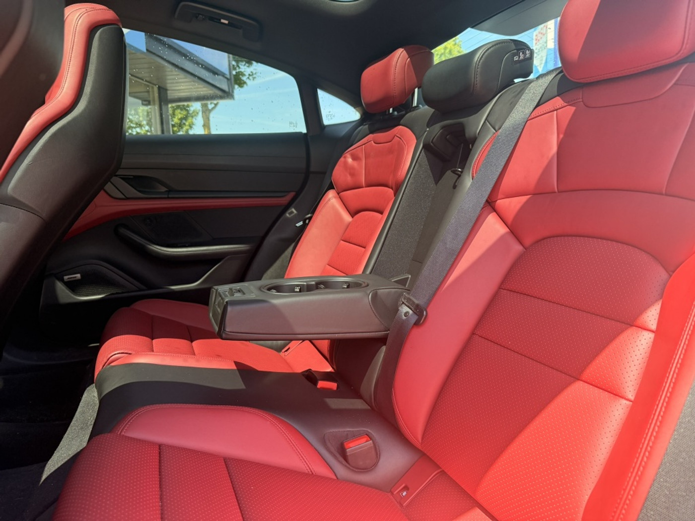 Foto van Porsche Taycan
