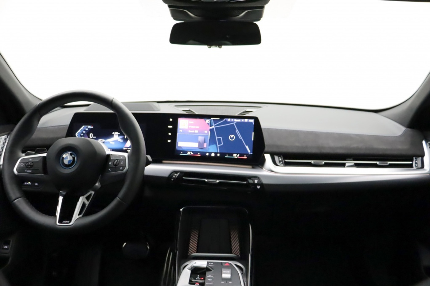 Foto van BMW Ix2 Xdrive30