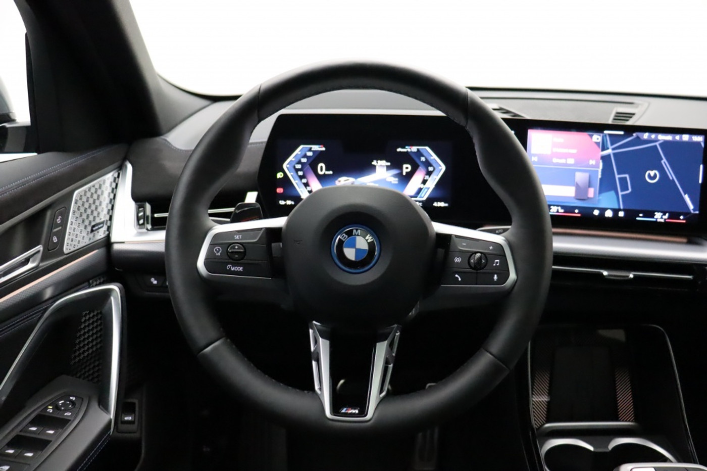 Foto van BMW Ix2 Xdrive30