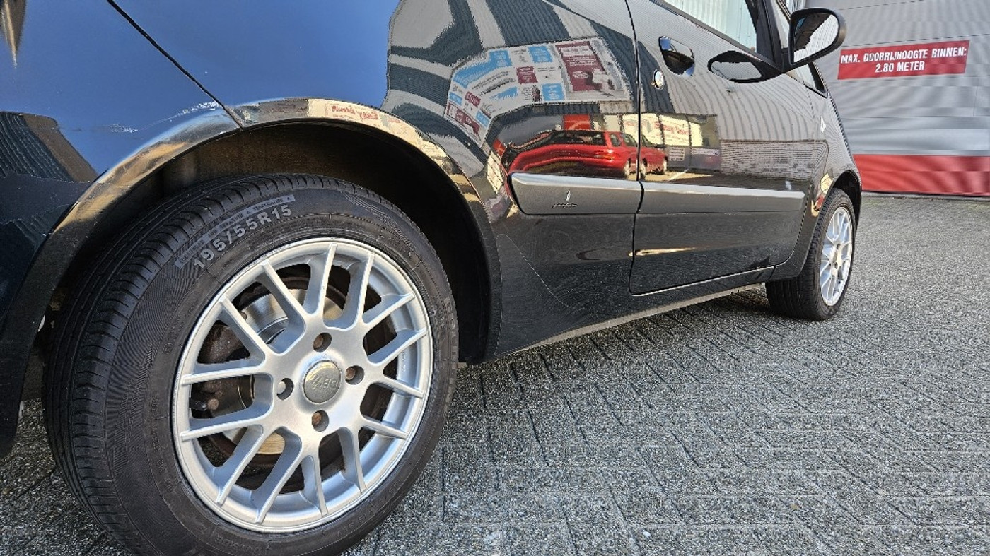 Foto van Mitsubishi Mitsubishi Colt