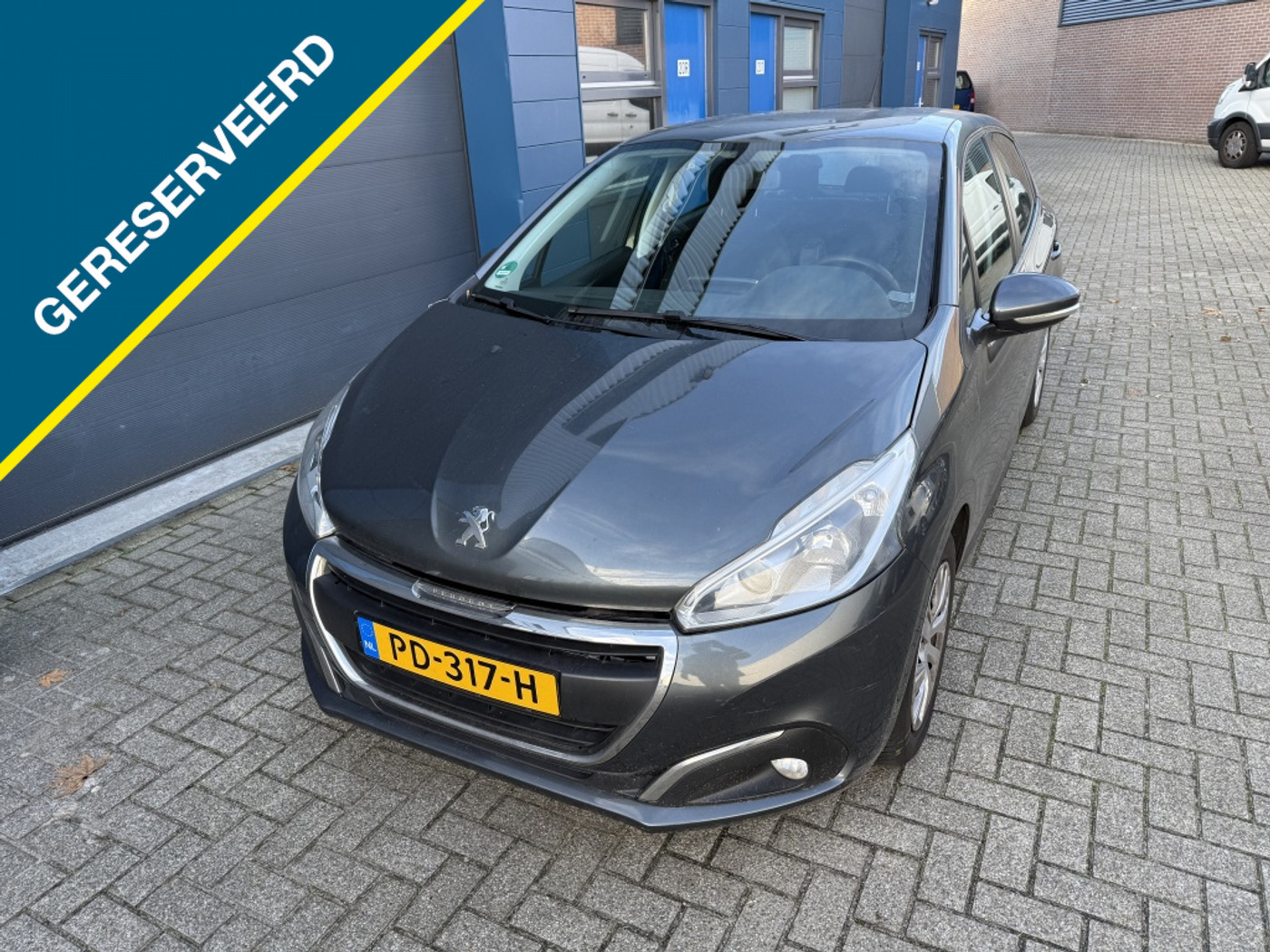 Peugeot 208 1.2 PureT BlueLion Navi EltrPkt Nwe APK 11-‘26!! 2017 - voorkant
