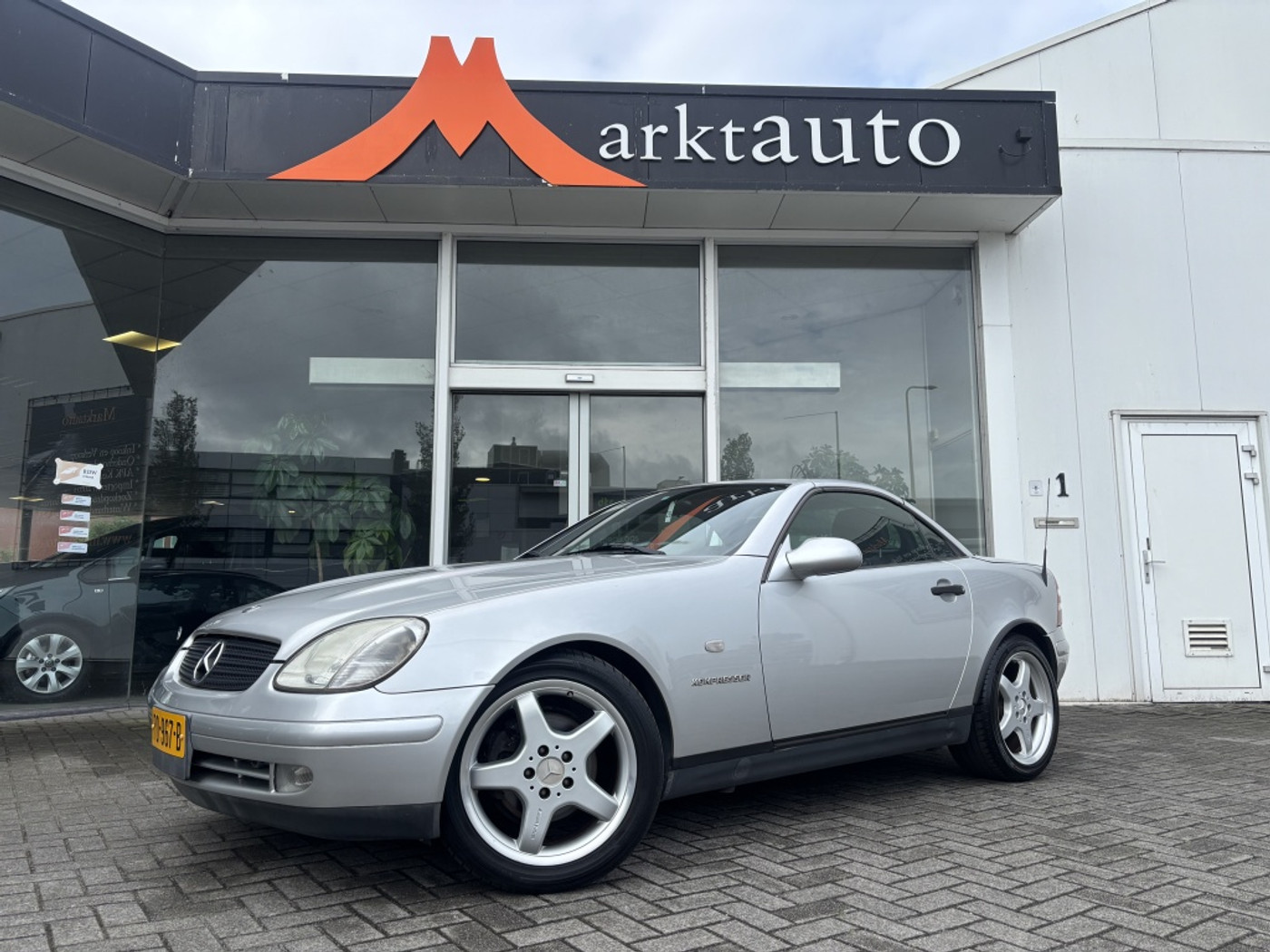 Foto van Mercedes-Benz SLK 230 Kompressor