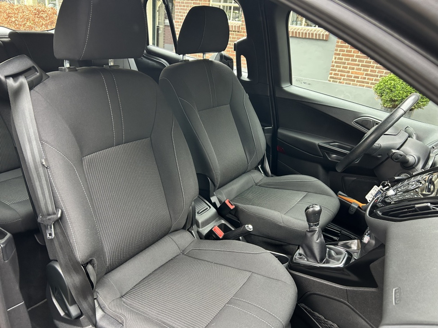 Foto van Ford B-max