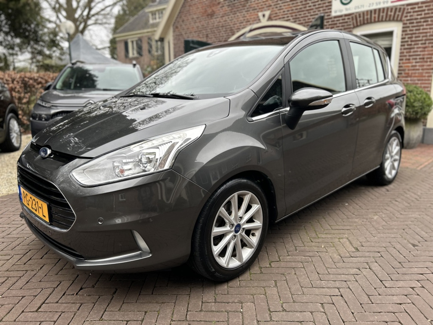 Foto van Ford B-max