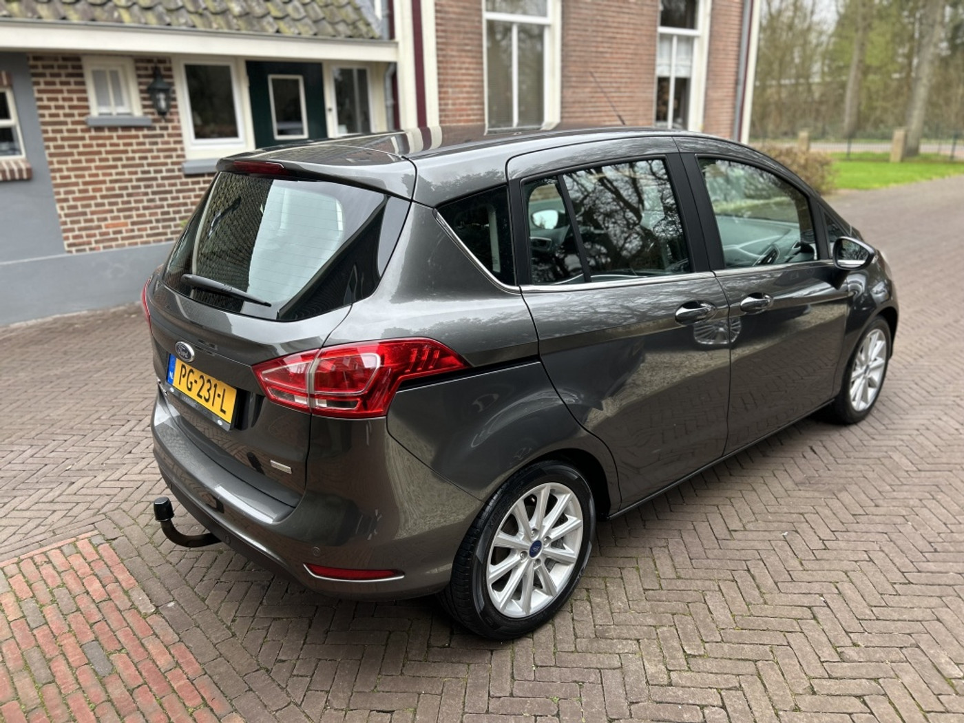 Foto van Ford B-max