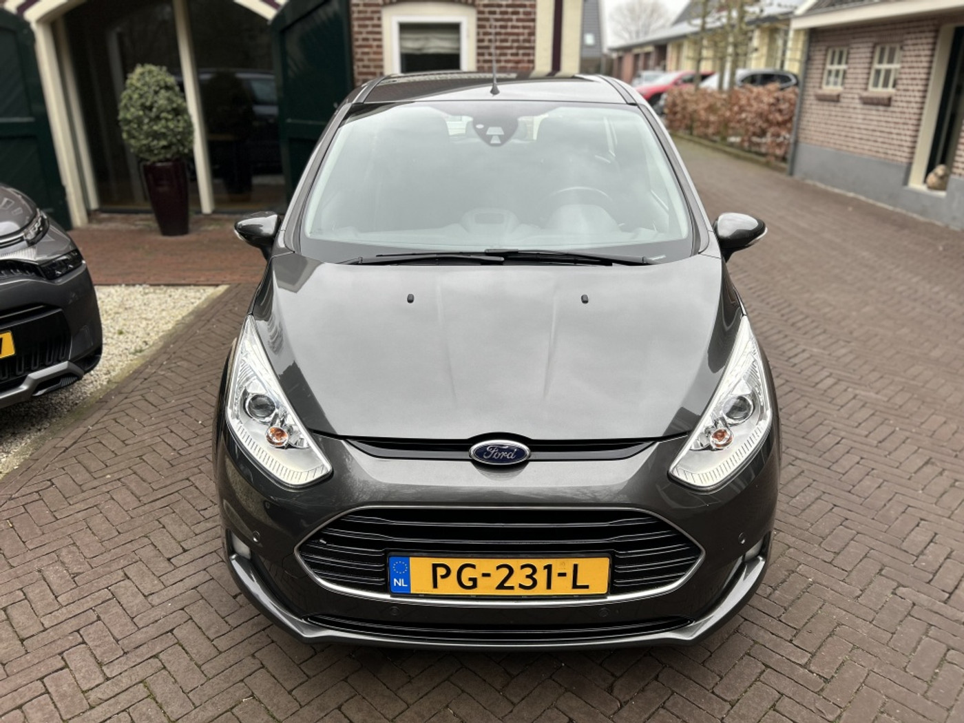 Foto van Ford B-max