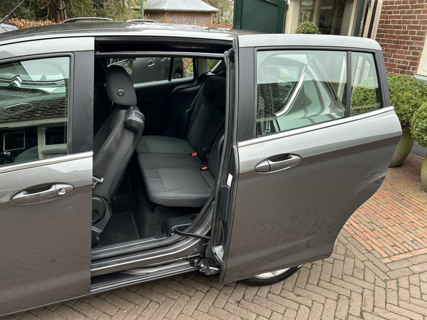 Foto van Ford B-max