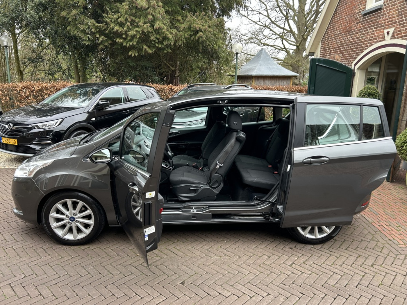 Foto van Ford B-max