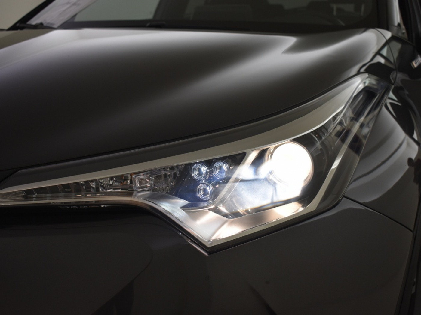 Foto van Toyota Toyota C-hr