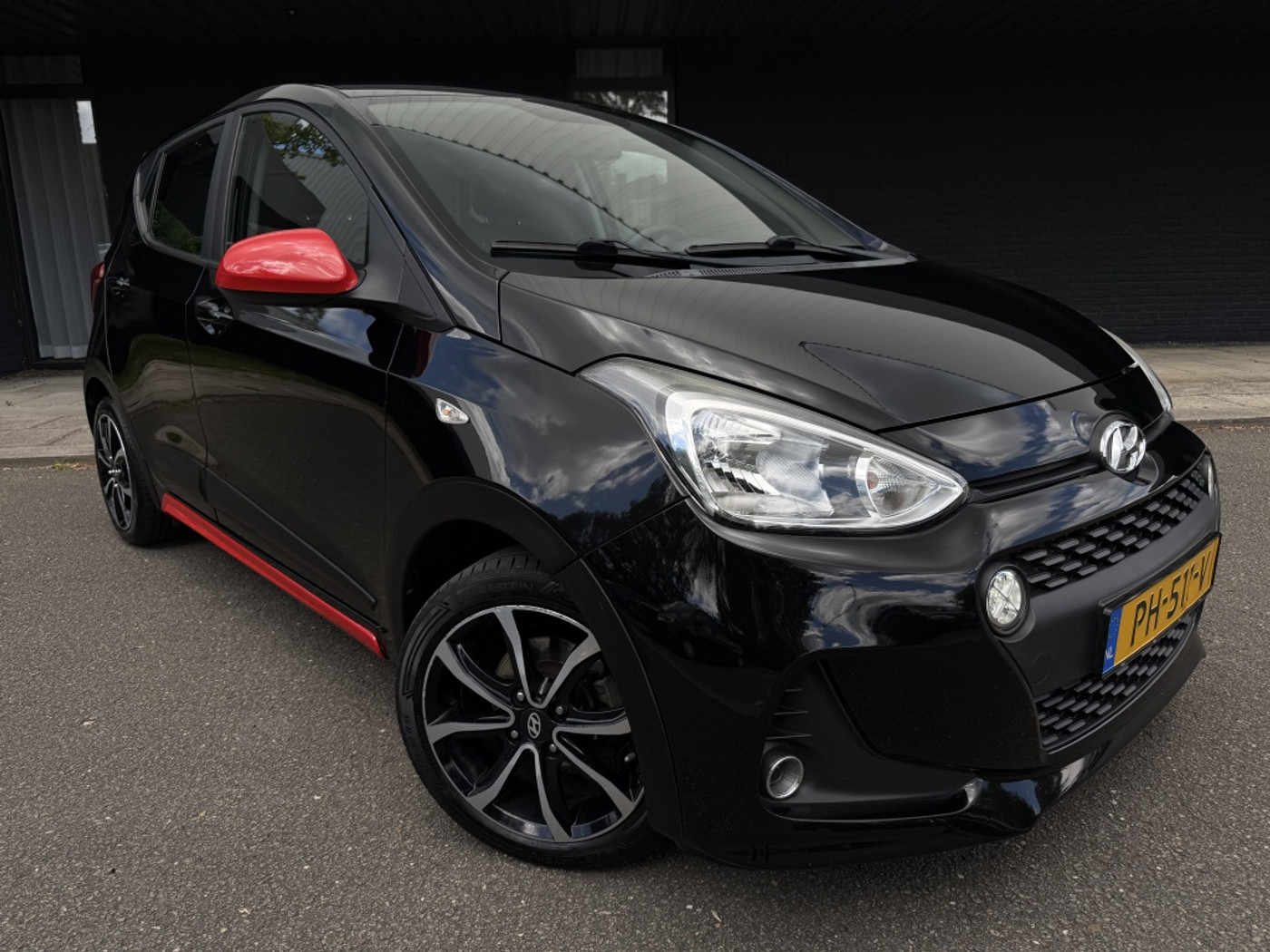 Hyundai I10 1.0i Go! - Carplay - Android auto - sportieve uitvoering - 2019 - voorkant