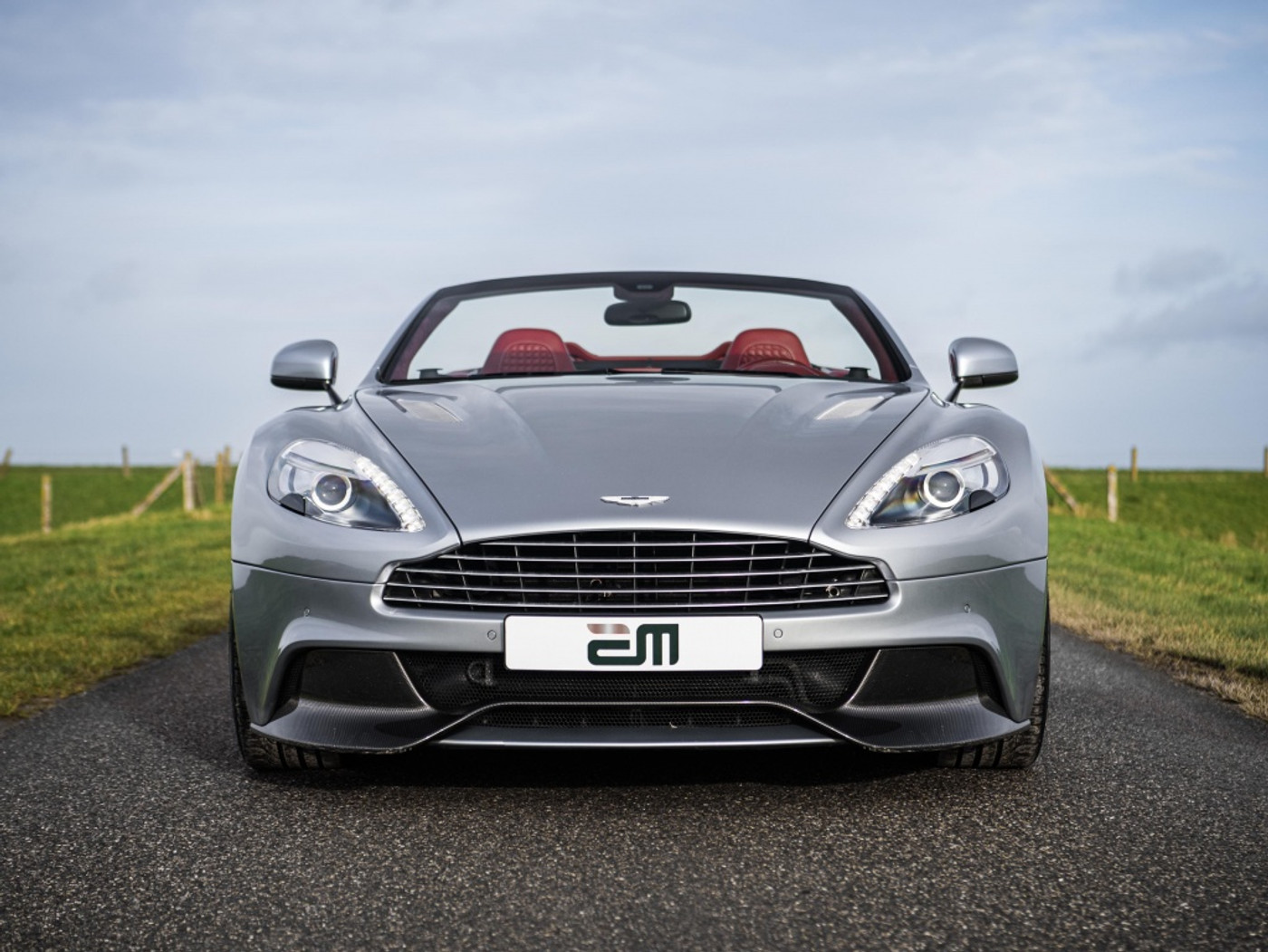 Foto van Aston Martin Vanquish Volante