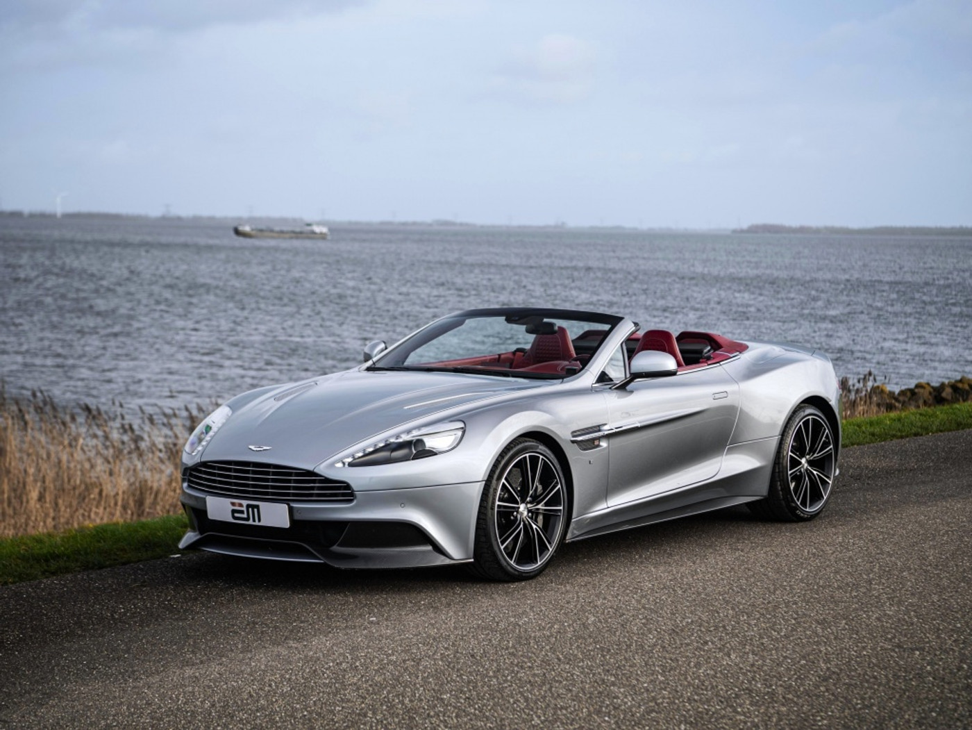 Foto van Aston Martin Vanquish Volante