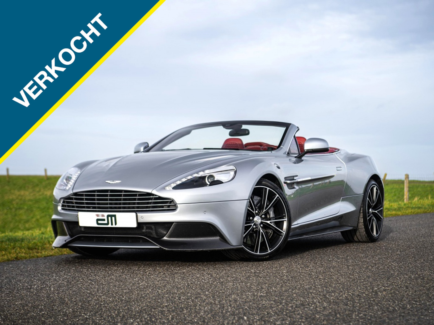 Aston Martin Vanquish Volante 6.0 V12 Touchtr. 2+2 2013 - voorkant