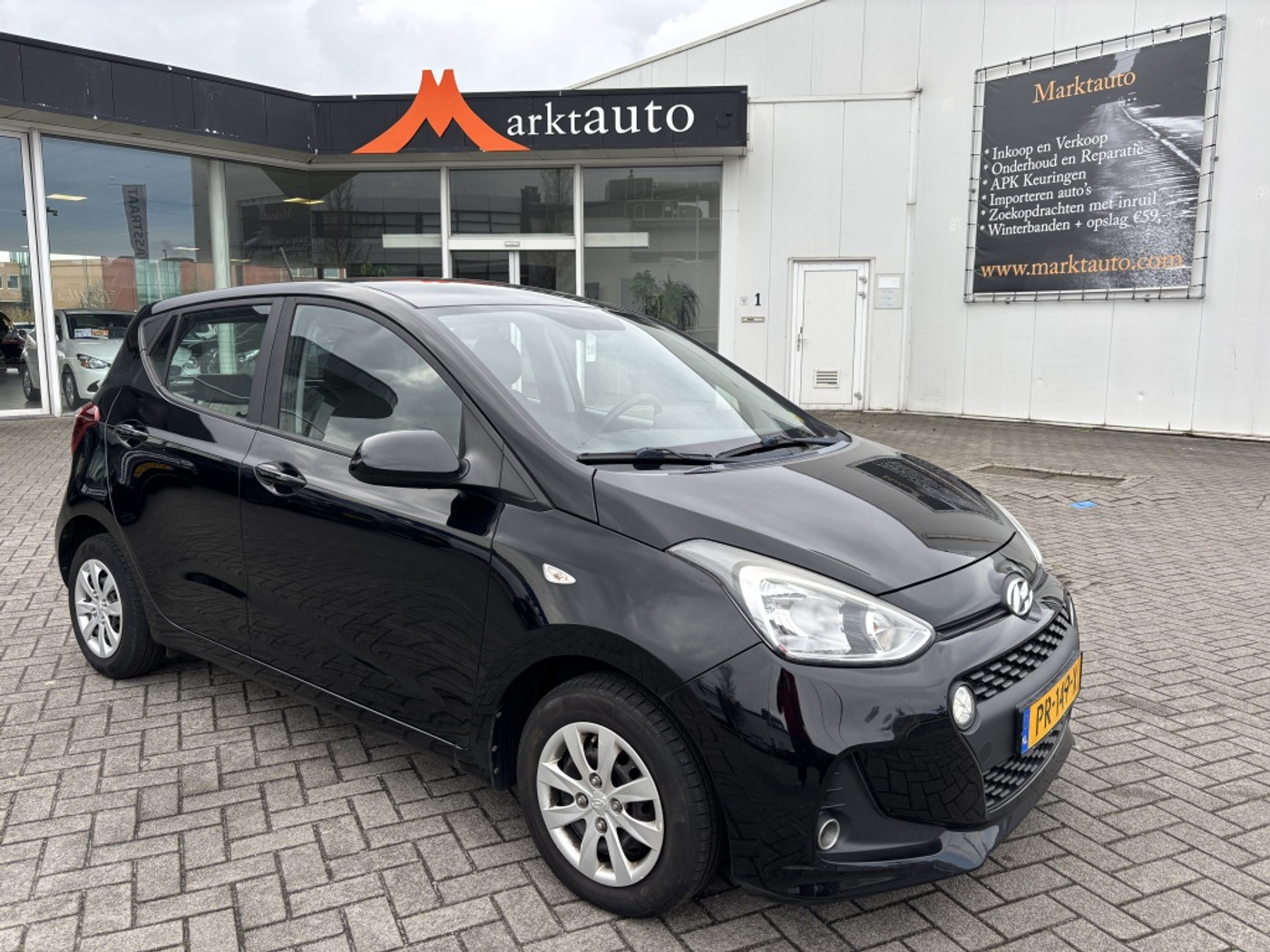 Hyundai I10 1.0i Go! Carplay Cruise Airco Navi Bluetooth 2018 - voorkant