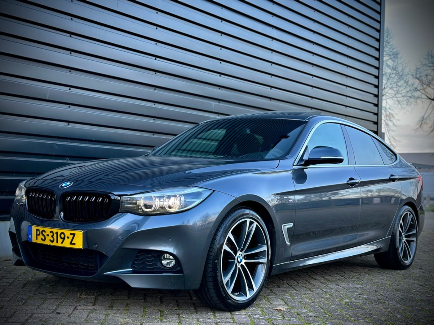 Foto van BMW 320i