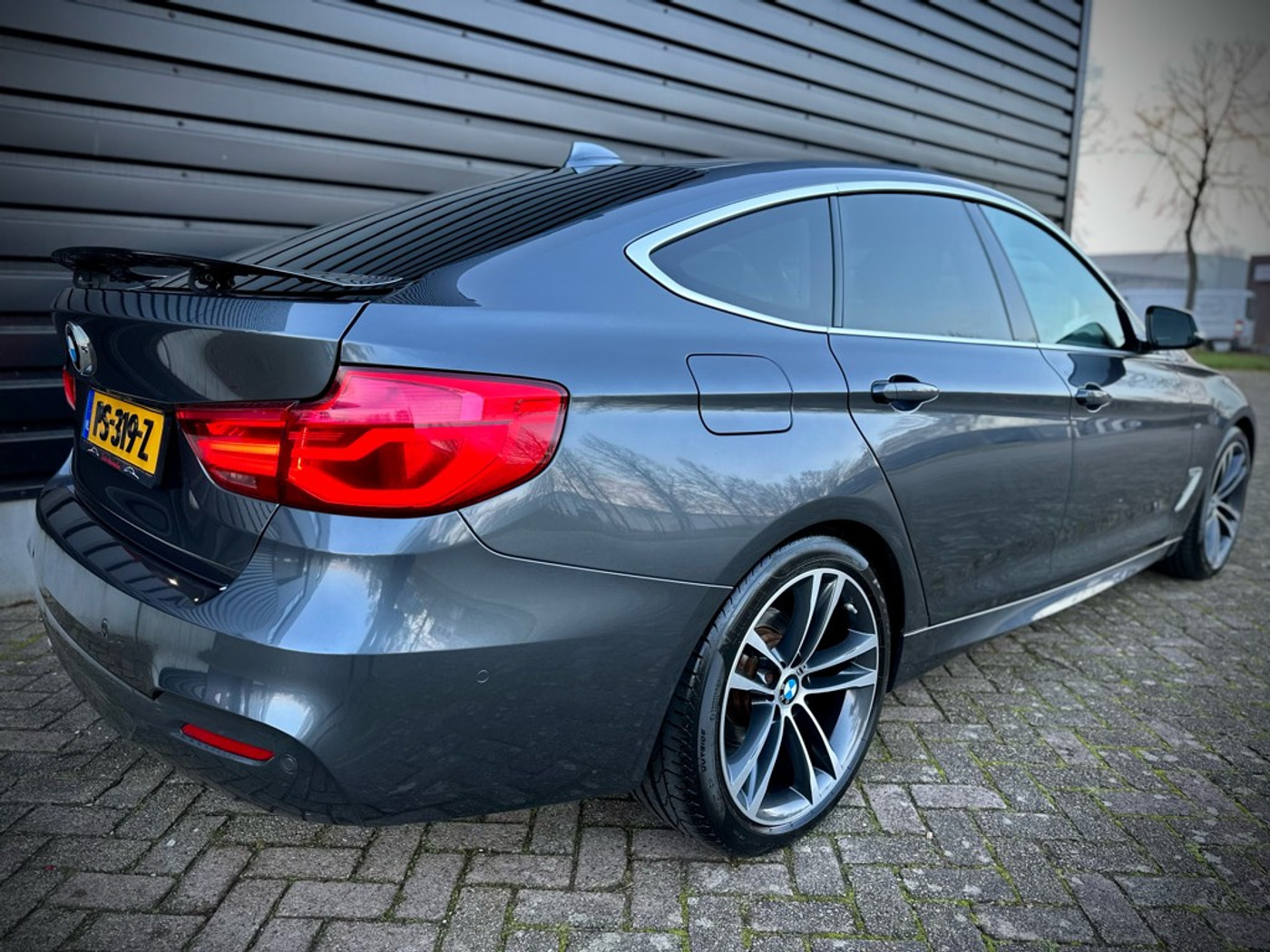 Foto van BMW 320i