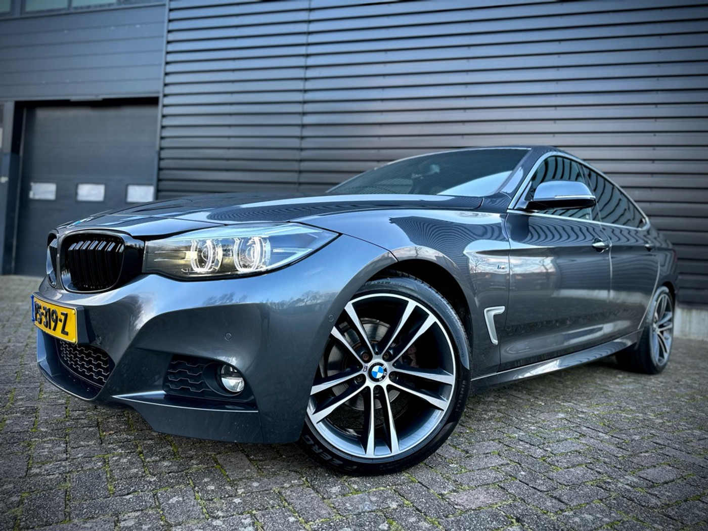 Foto van BMW 320i