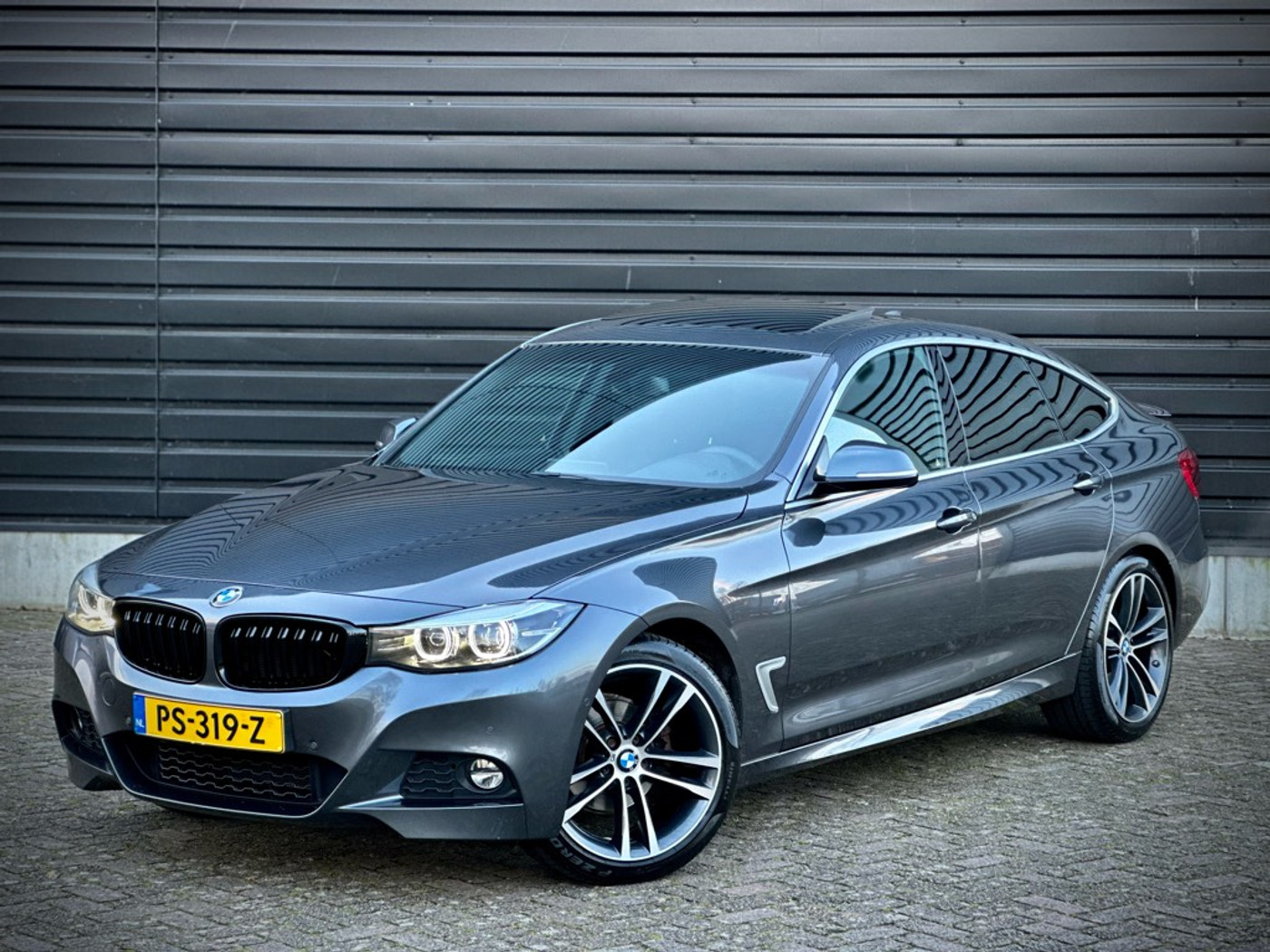 Foto van BMW 320i