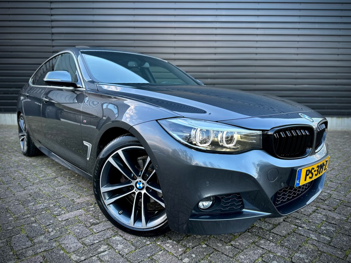 Foto van BMW 320i