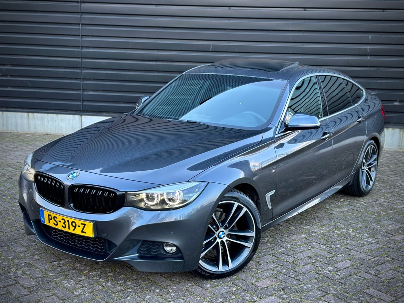 Foto van BMW 320i