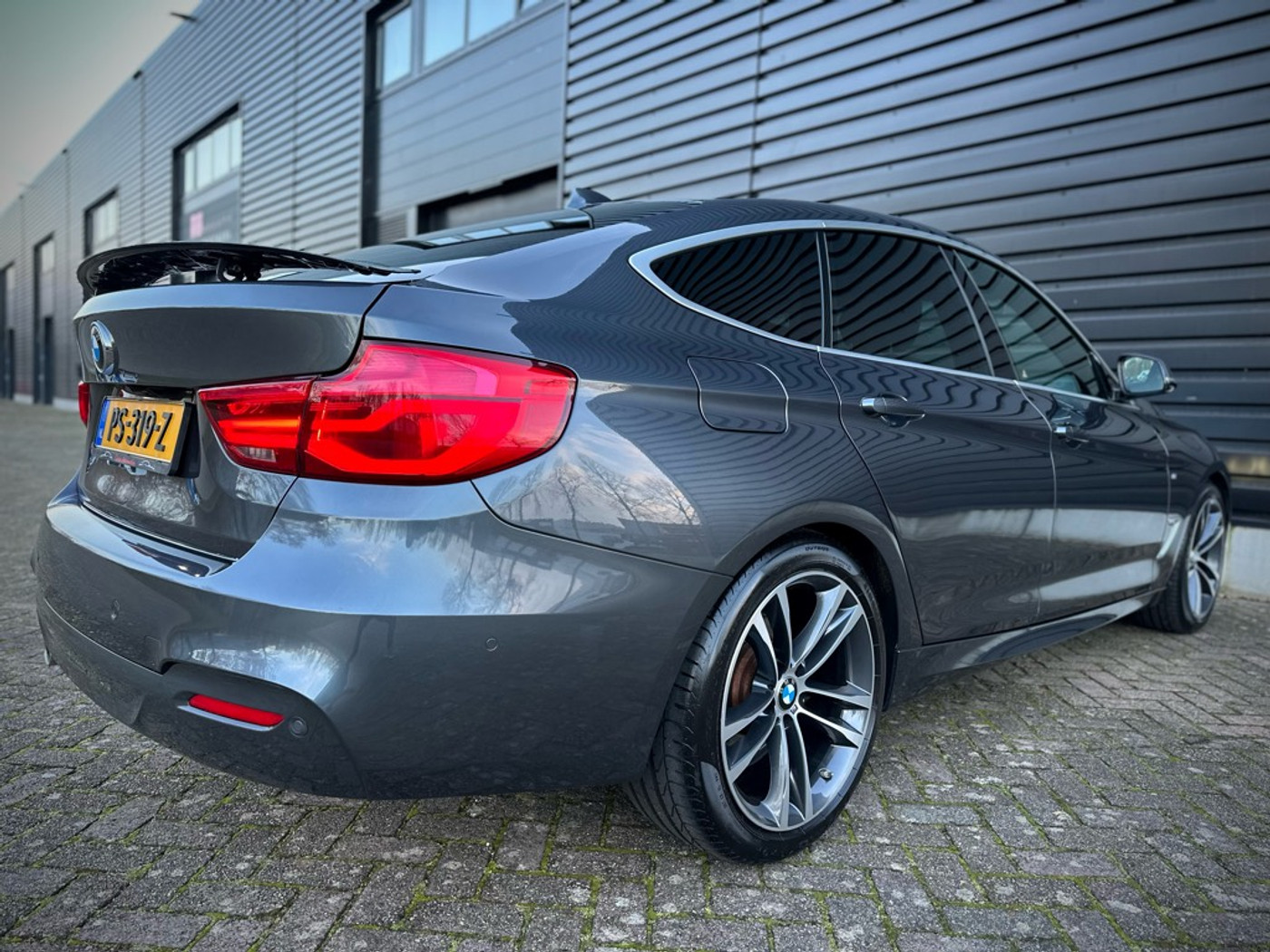 Foto van BMW 320i