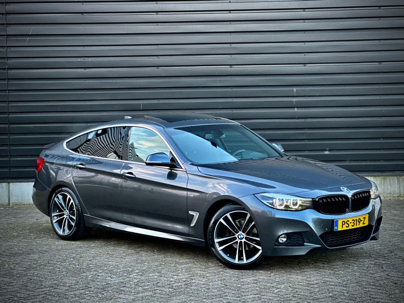 Foto van BMW 320i