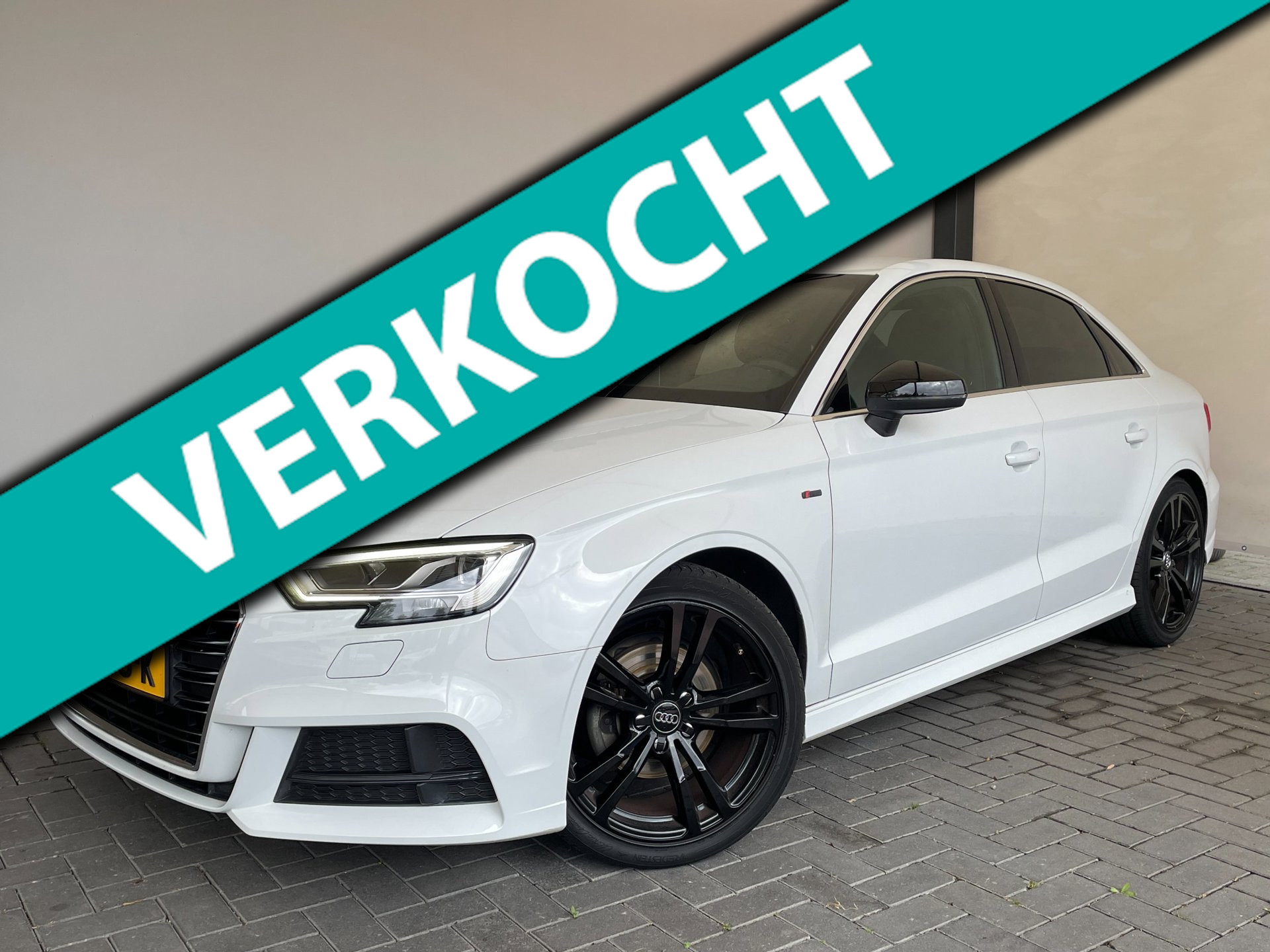 Audi A3 Limousine 1.5 TFSI CoD Sport S Line Edition|NAP|Facelift|Trekhaak afneembaar|Automaat|S-stuur|S-Stoelen|Verlichting 2017 - voorkant
