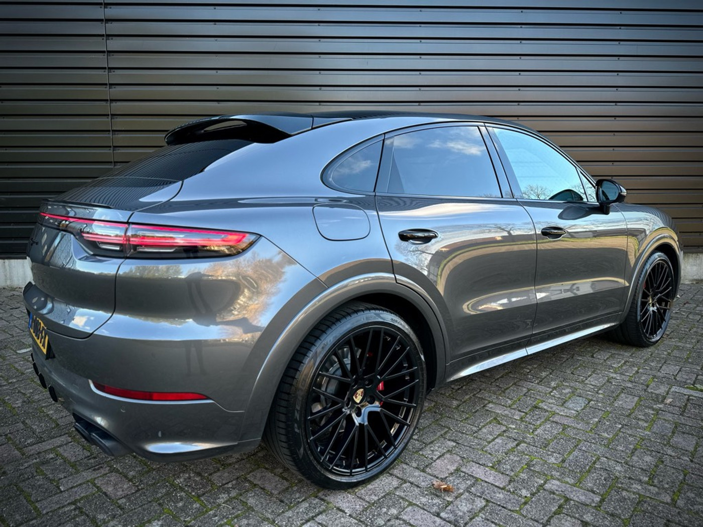 Foto van Porsche Cayenne E-hybrid