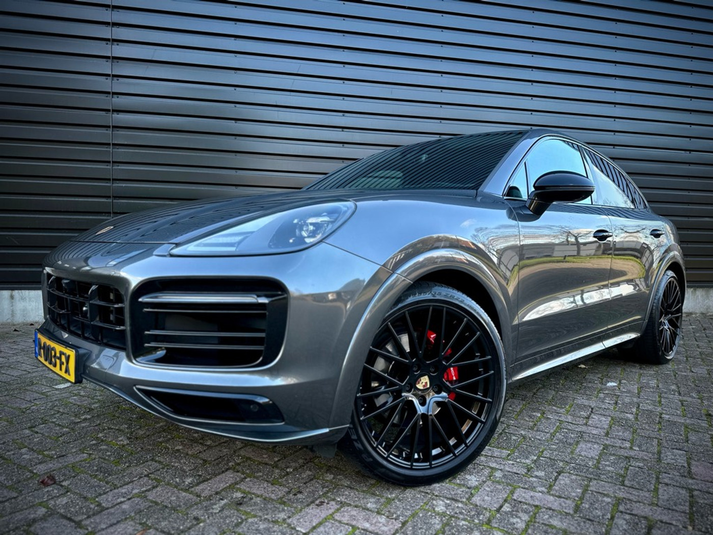 Foto van Porsche Cayenne E-hybrid