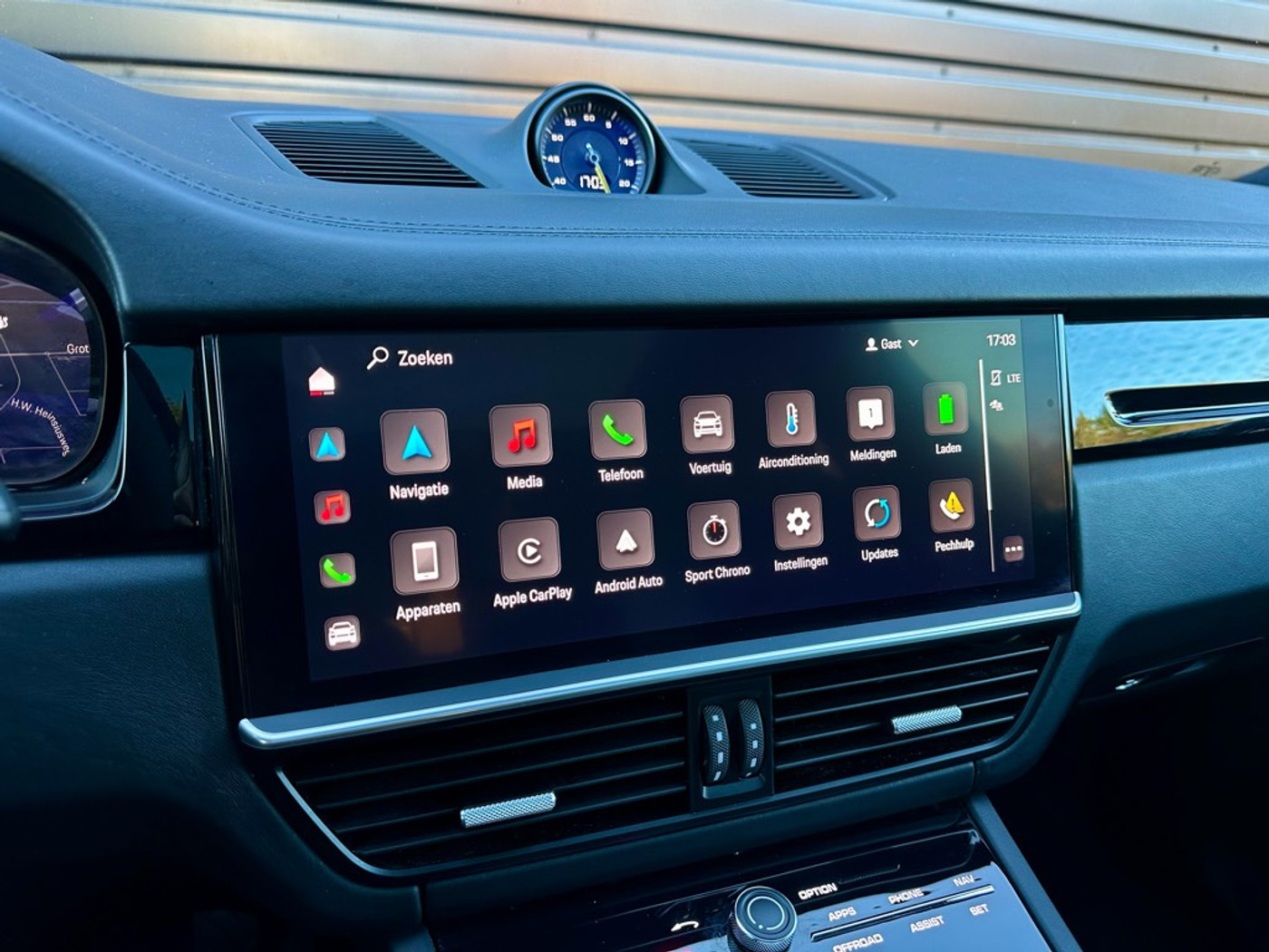Foto van Porsche Cayenne E-hybrid
