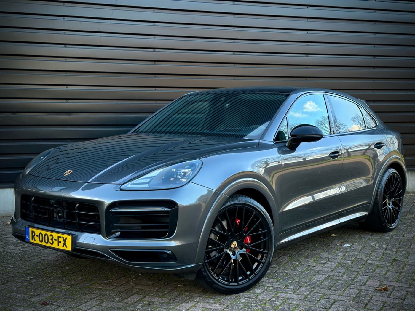 Foto van Porsche Cayenne E-hybrid