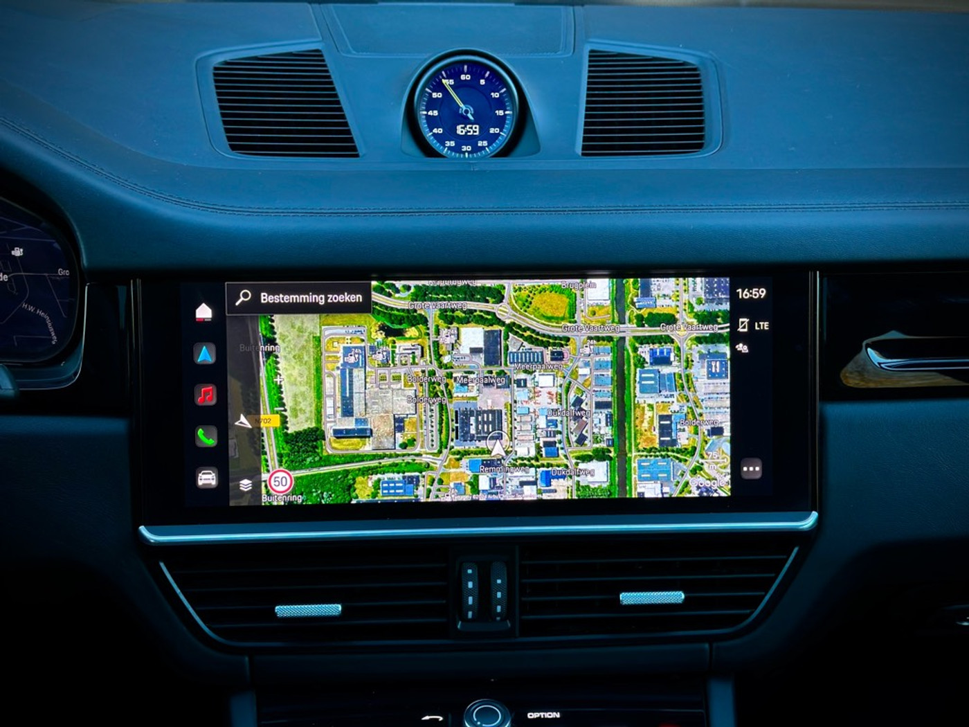 Foto van Porsche Cayenne E-hybrid